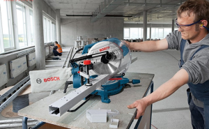 gergaji miter saw